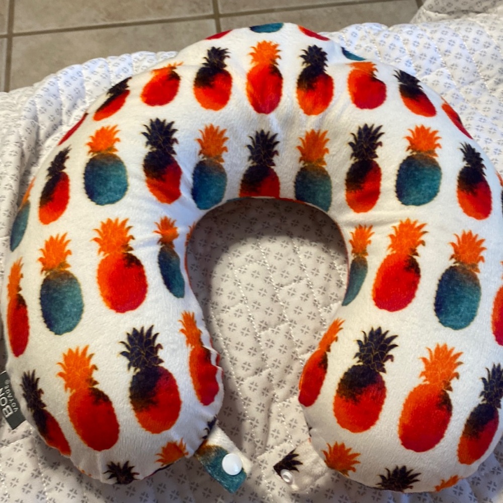 Neck pillow